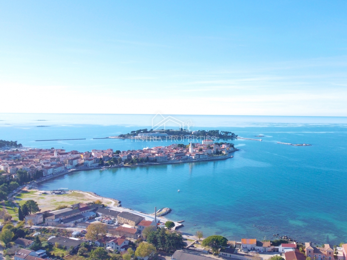 Moderno edificio nuovo e appartamento con vista mare vicino a Parenzo