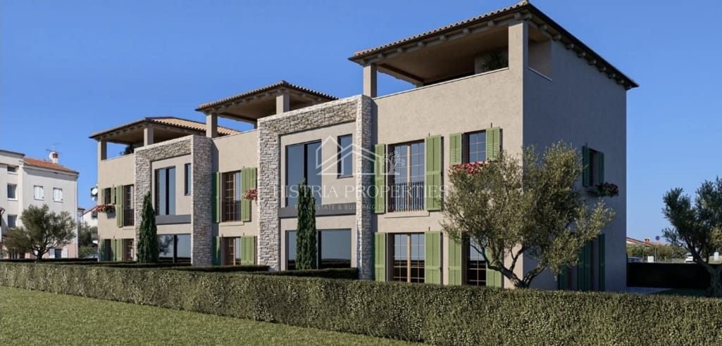 Nuova casa a schiera con elementi tradizionali vicino alla città di Parenzo