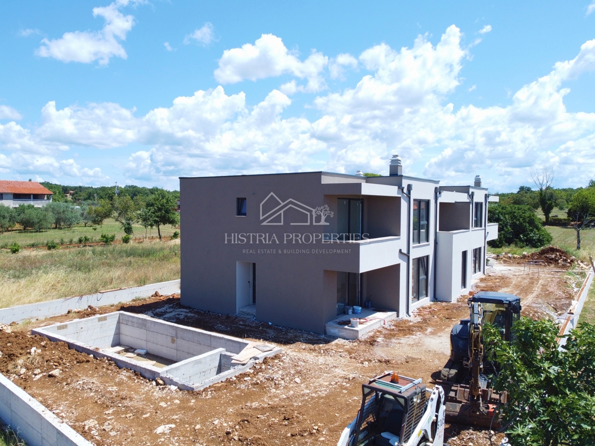 Appartamento con piscina in un nuovo edificio a 4 km da Parenzo