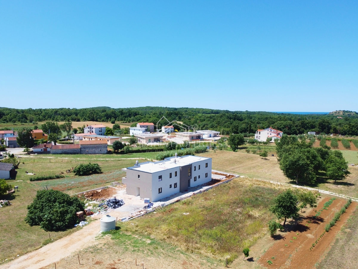 Appartamento con piscina in un nuovo edificio a 4 km da Parenzo