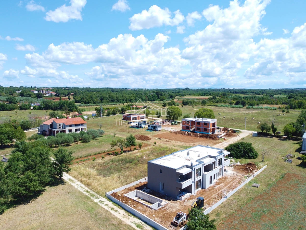 Appartamento con piscina in un nuovo edificio a 4 km da Parenzo