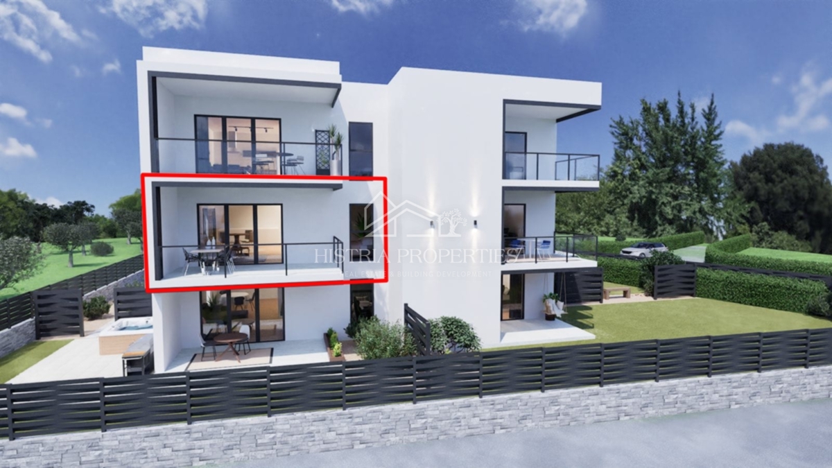 Spiaggia raggiungibile a piedi e appartamento con terrazza in posizione attraente