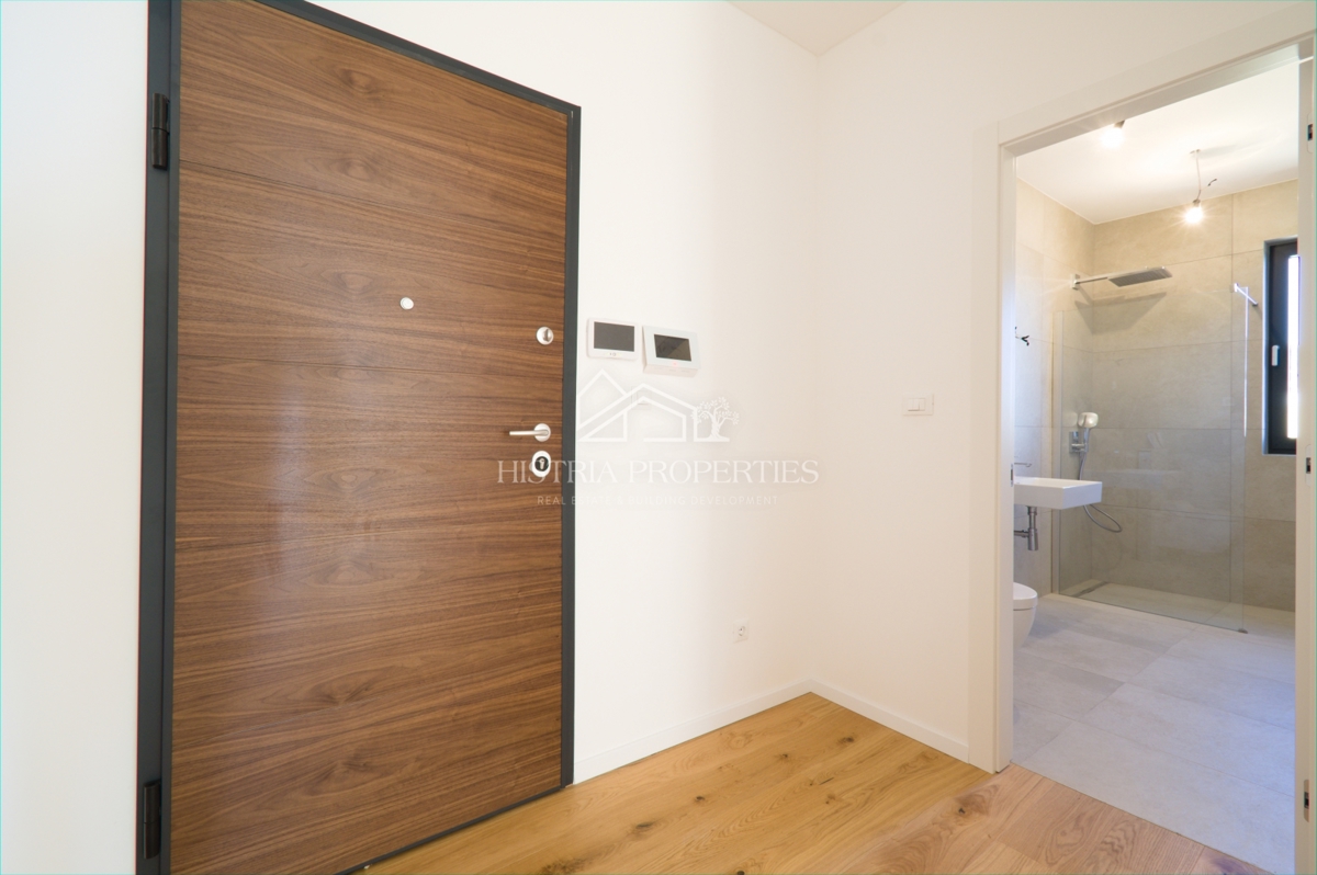 Fantastico appartamento in prima fila sul mare in un edificio nuovo di qualità con una vista impagabile