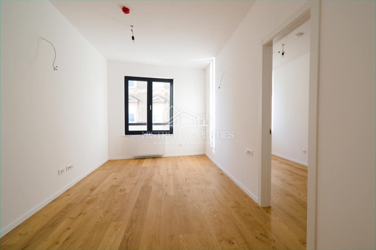 Fantastico appartamento in prima fila sul mare in un edificio nuovo di qualità con una vista impagabile