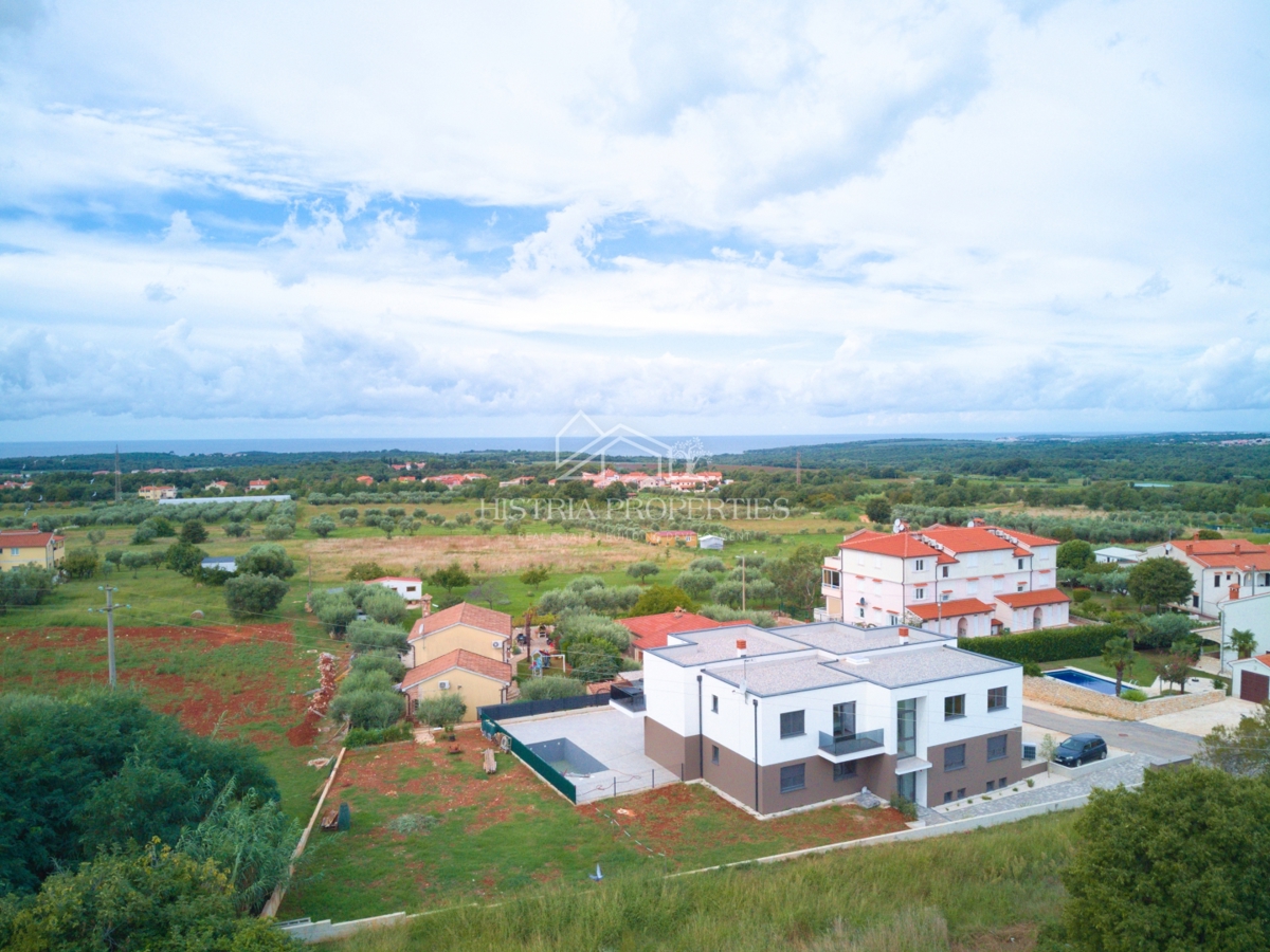 Grazioso appartamento con 2 terrazze, jacuzzi e vista panoramica vicino al mare