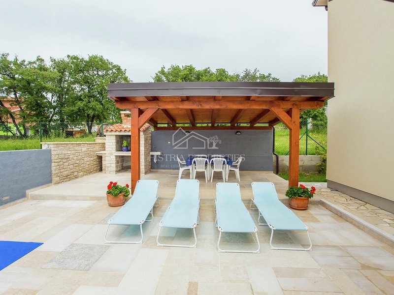 Casa arredata con piscina a 9 km da Parenzo