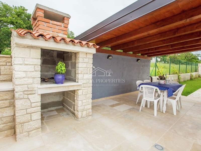 Casa arredata con piscina a 9 km da Parenzo