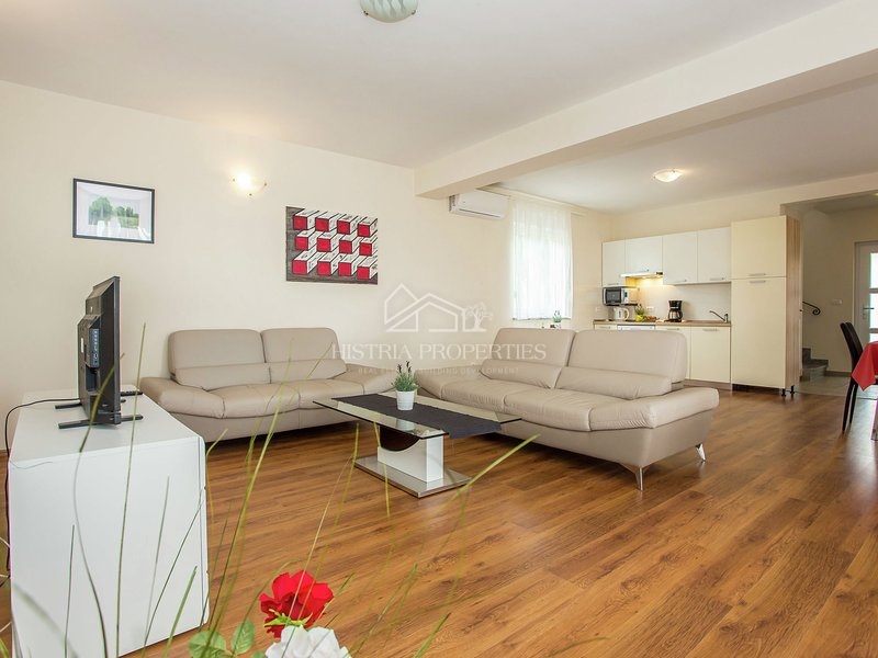 Casa arredata con piscina a 9 km da Parenzo