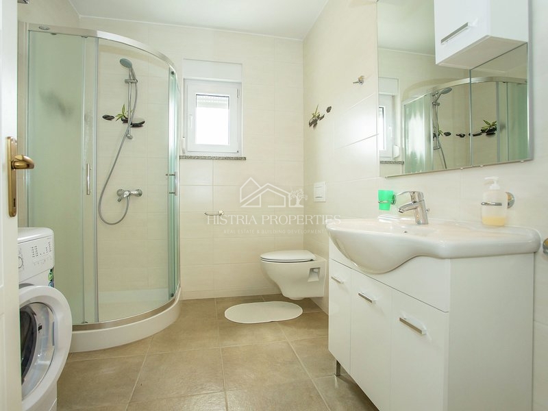 Casa arredata con piscina a 9 km da Parenzo