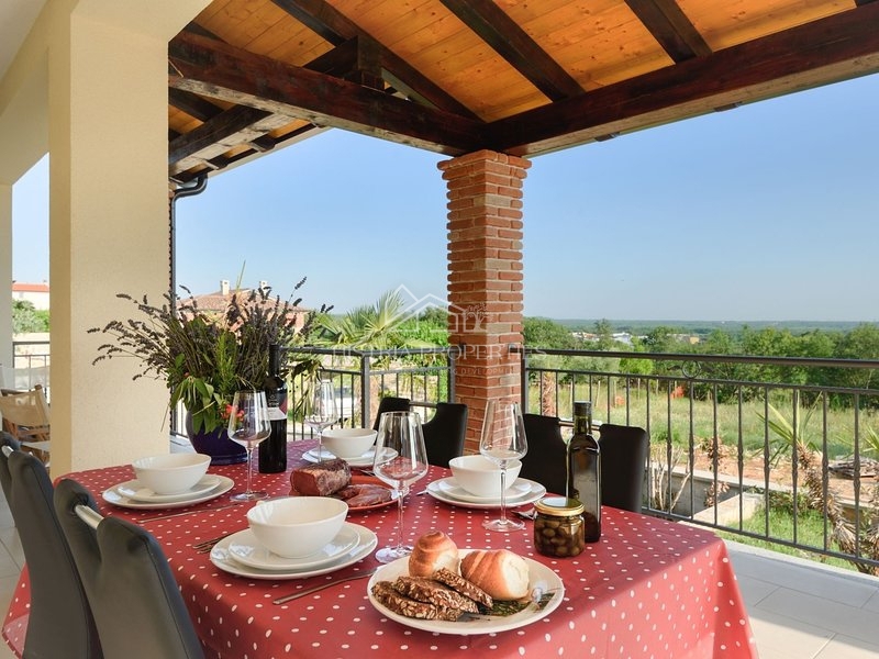 Casa arredata con piscina a 9 km da Parenzo