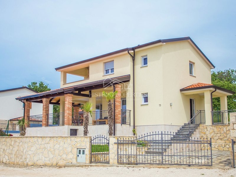 Casa arredata con piscina a 9 km da Parenzo