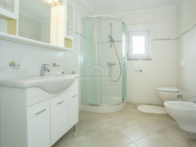 Casa arredata con piscina a 9 km da Parenzo