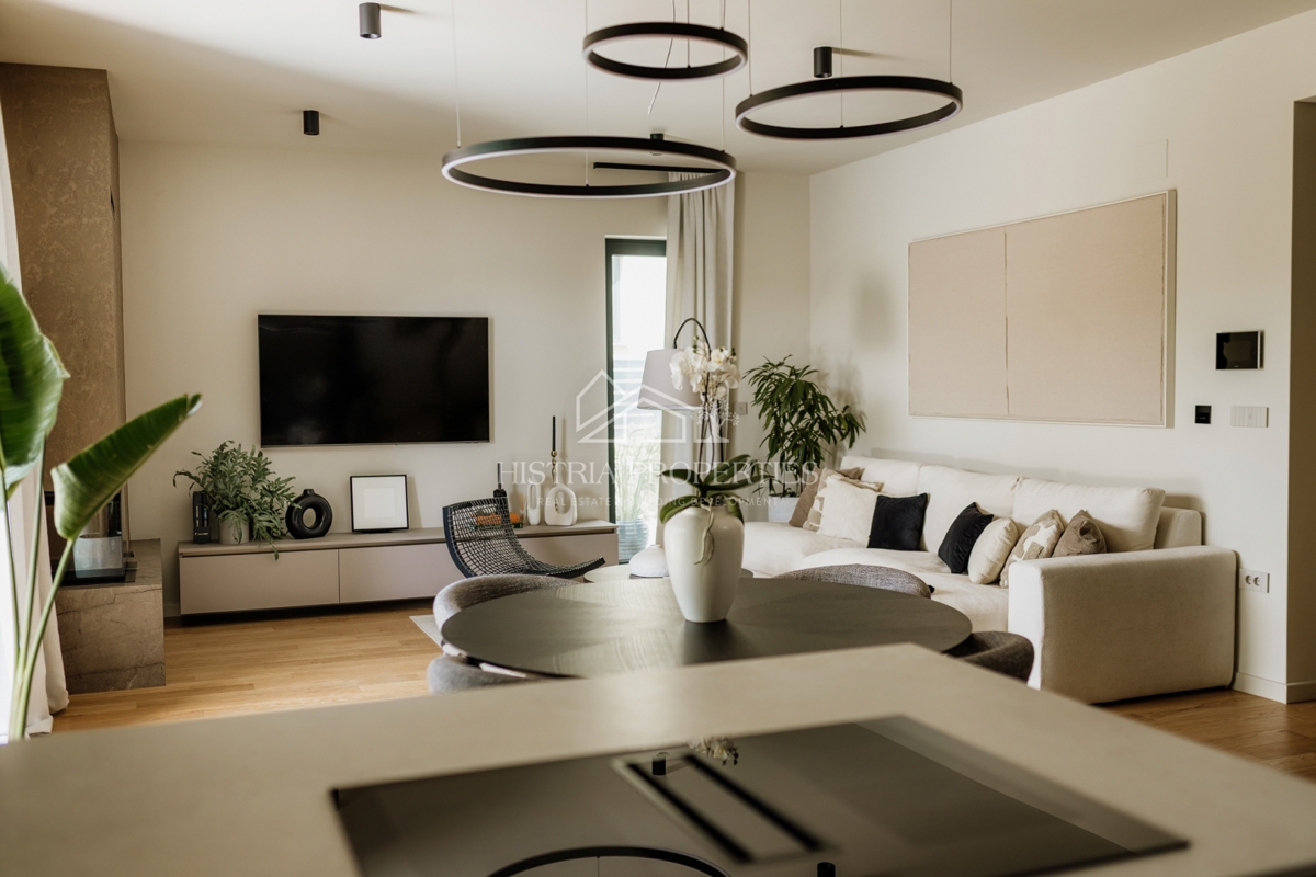 Moderno duplex completamente arredato a 800 metri dal mare in posizione privilegiata