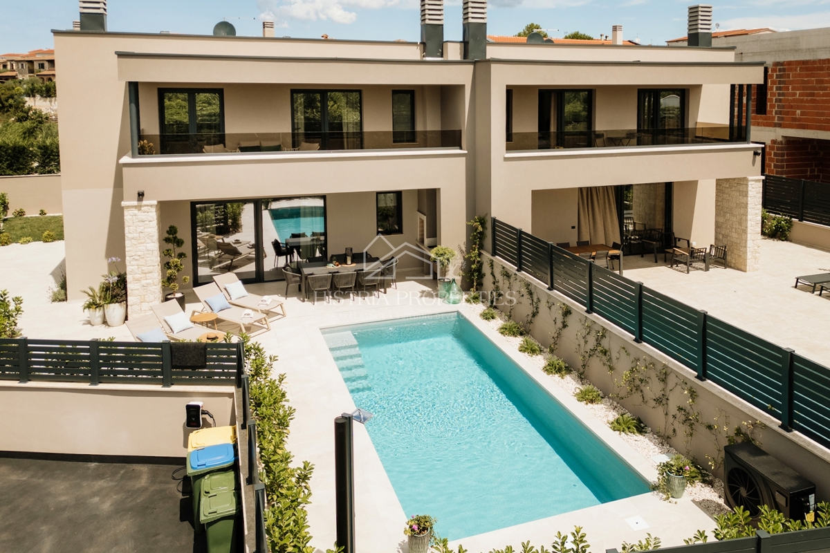 Moderno duplex completamente arredato a 800 metri dal mare in posizione privilegiata