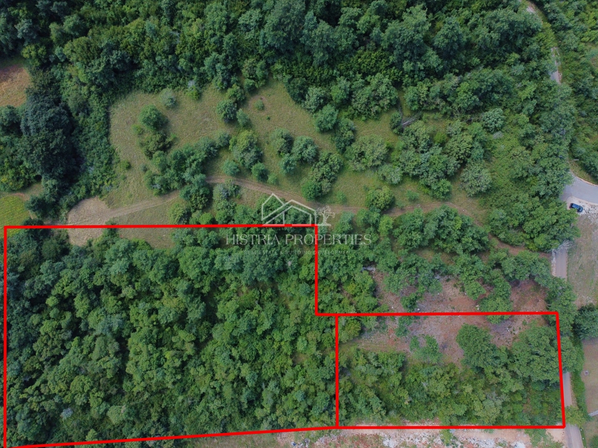 Terreno edificabile in posizione tranquilla con grande potenziale