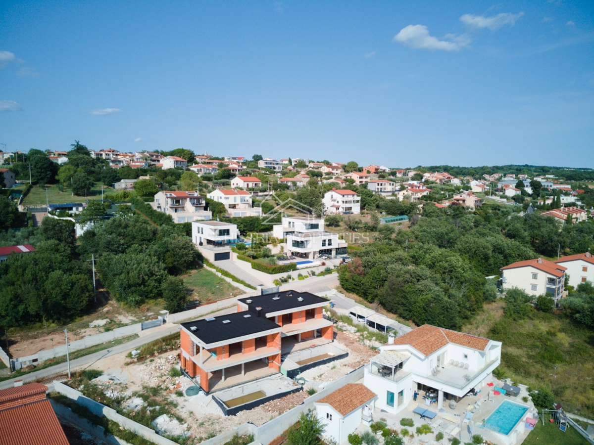 Lussuosa casa bifamiliare di alta qualità con vista panoramica