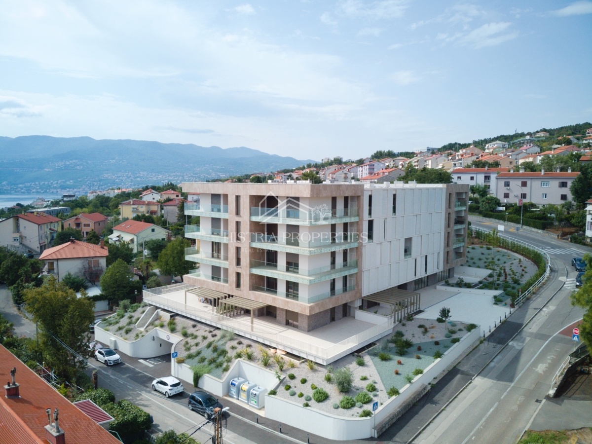 Un appartamento impeccabile in un nuovo edificio di altissimo livello con una terrazza da sogno e una vista che non dimenticherai mai