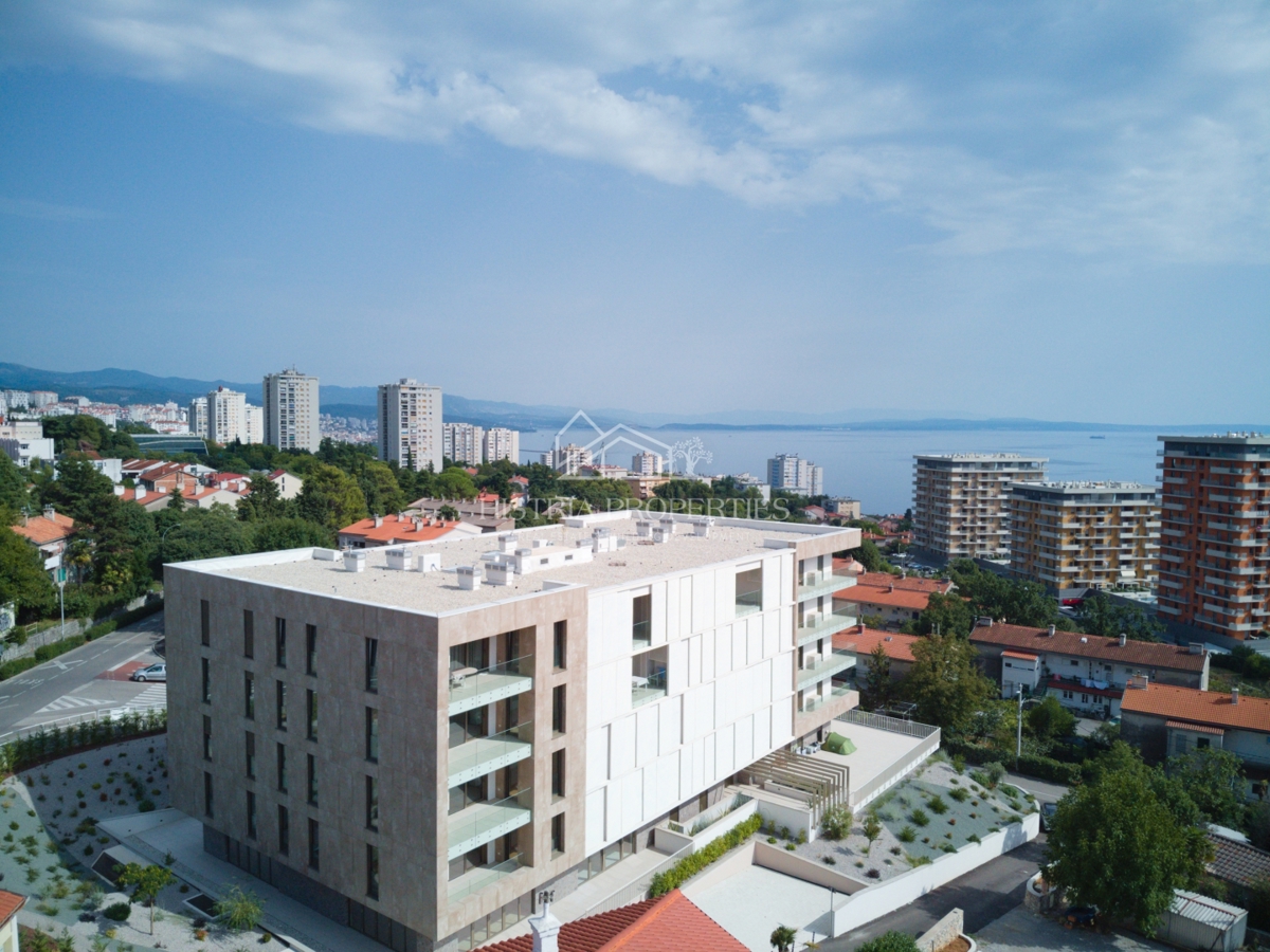 Un appartamento impeccabile in un nuovo edificio di altissimo livello con una terrazza da sogno e una vista che non dimenticherai mai