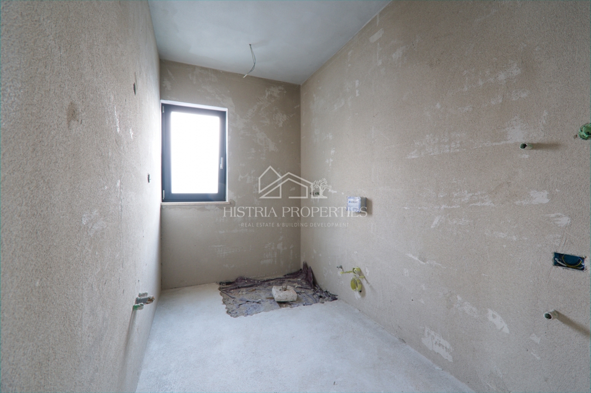 Appartamento urbano con 2 terrazze in una moderna zona residenziale, vicino al centro di Parenzo