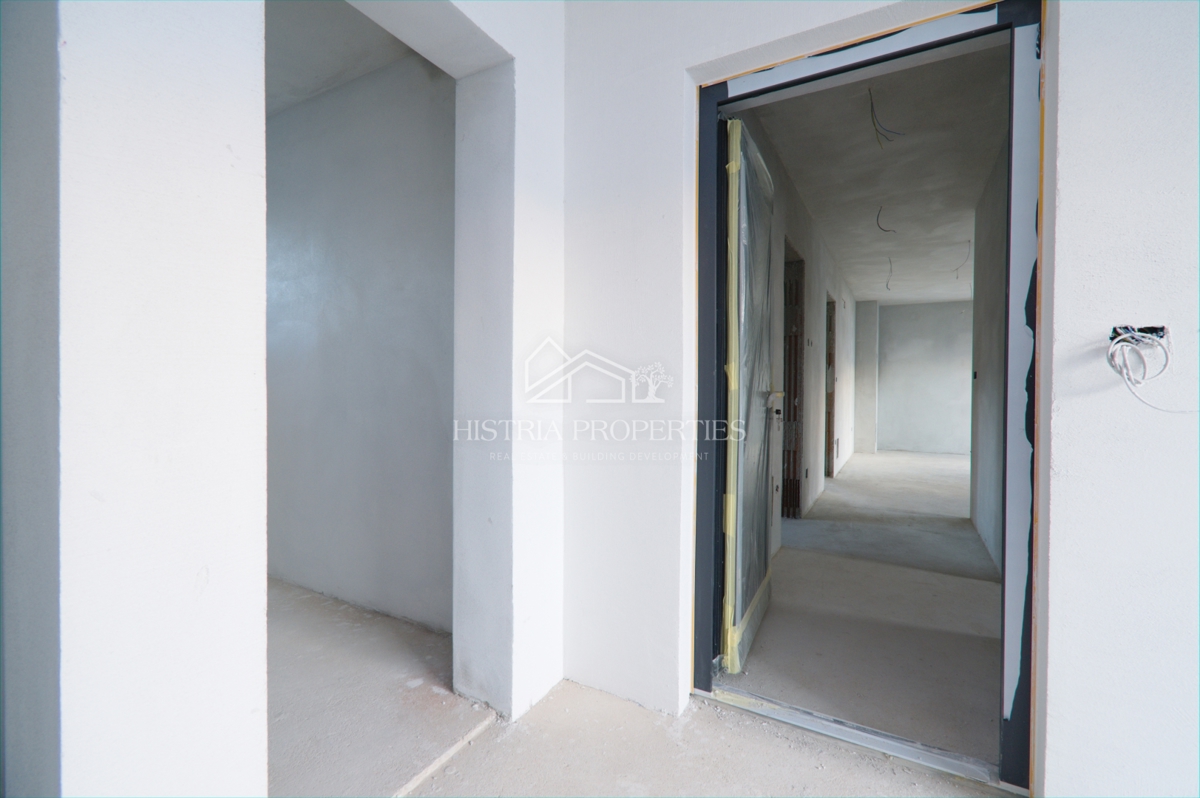 Appartamento urbano con 2 terrazze in una moderna zona residenziale, vicino al centro di Parenzo