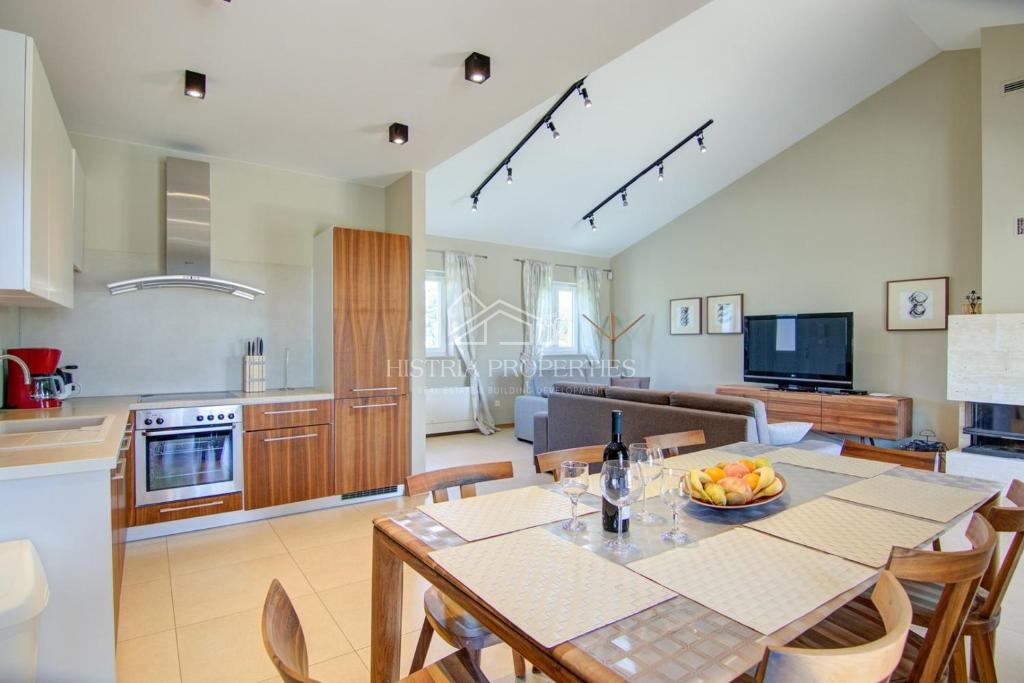 Casa completamente attrezzata con piscina e affitto turistico consolidato