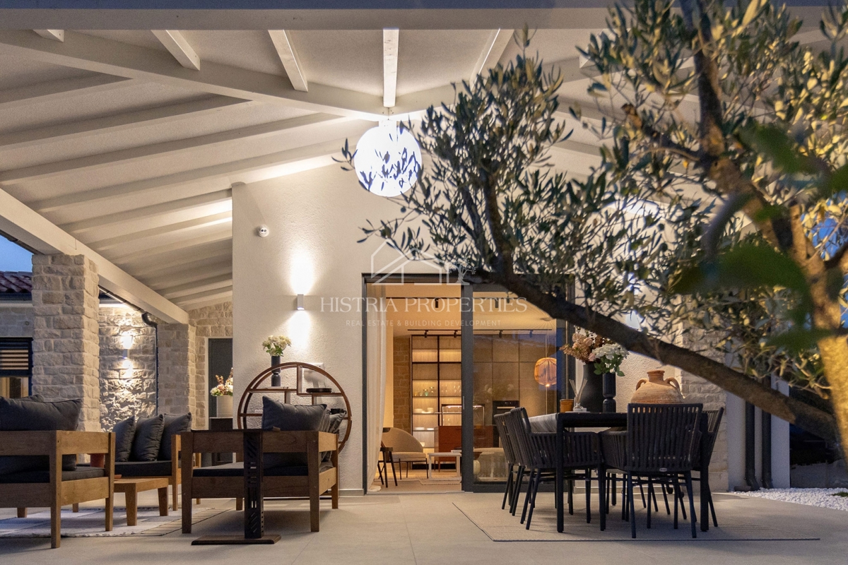 Villa di design in stile istriano, completamente e riccamente attrezzata