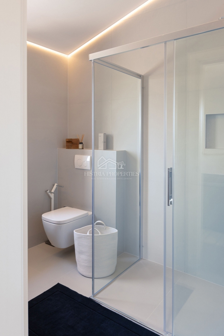 Villa di design in stile istriano, completamente e riccamente attrezzata