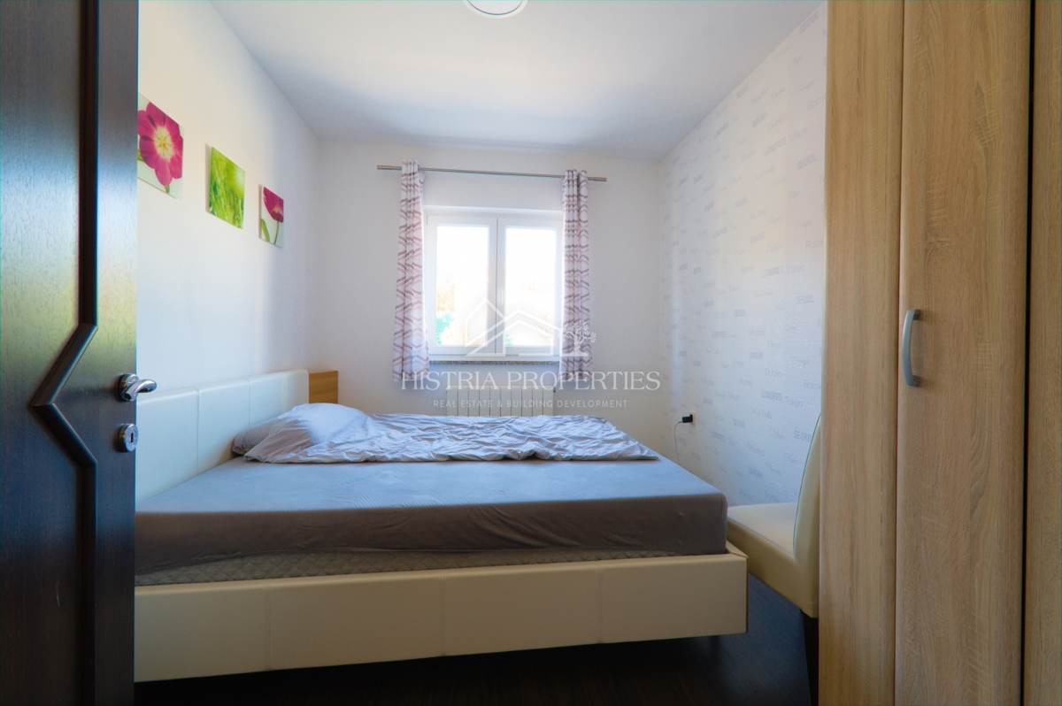 Una location idilliaca per una vacanza perfetta con piscina riscaldata e una casa completamente attrezzata su un ampio terreno