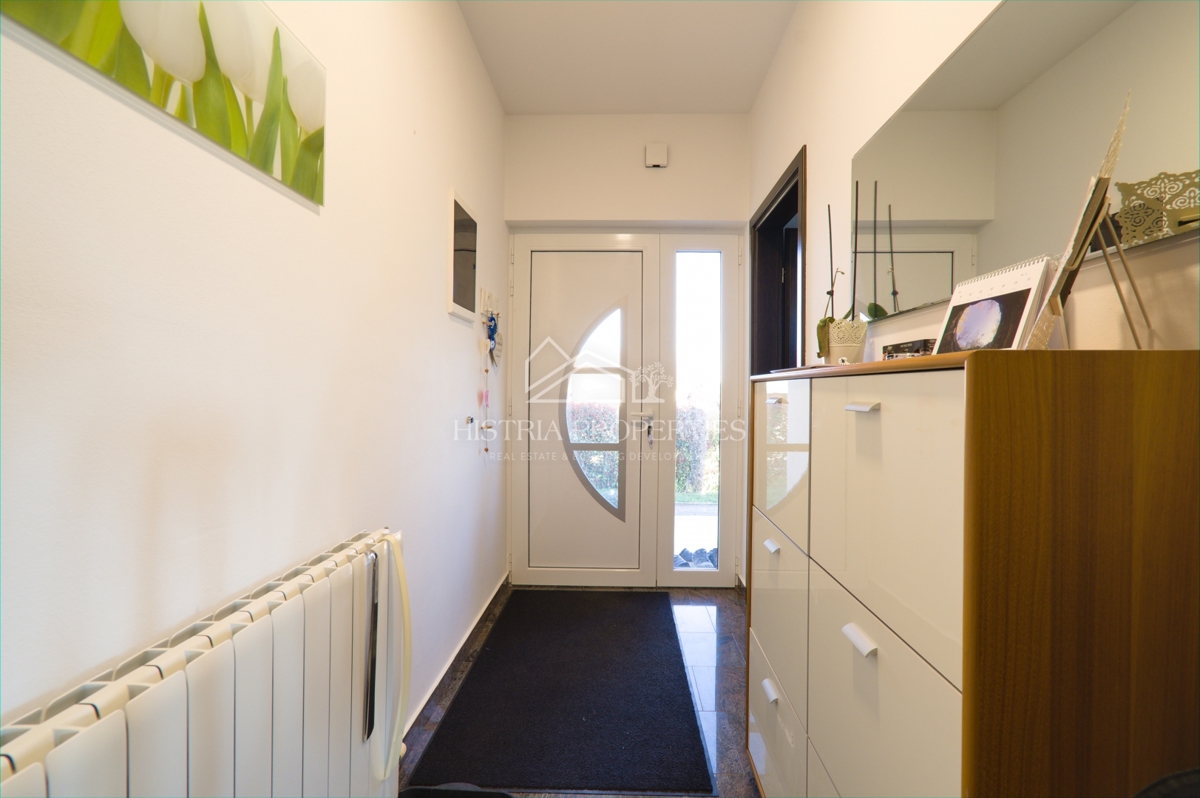 Una location idilliaca per una vacanza perfetta con piscina riscaldata e una casa completamente attrezzata su un ampio terreno