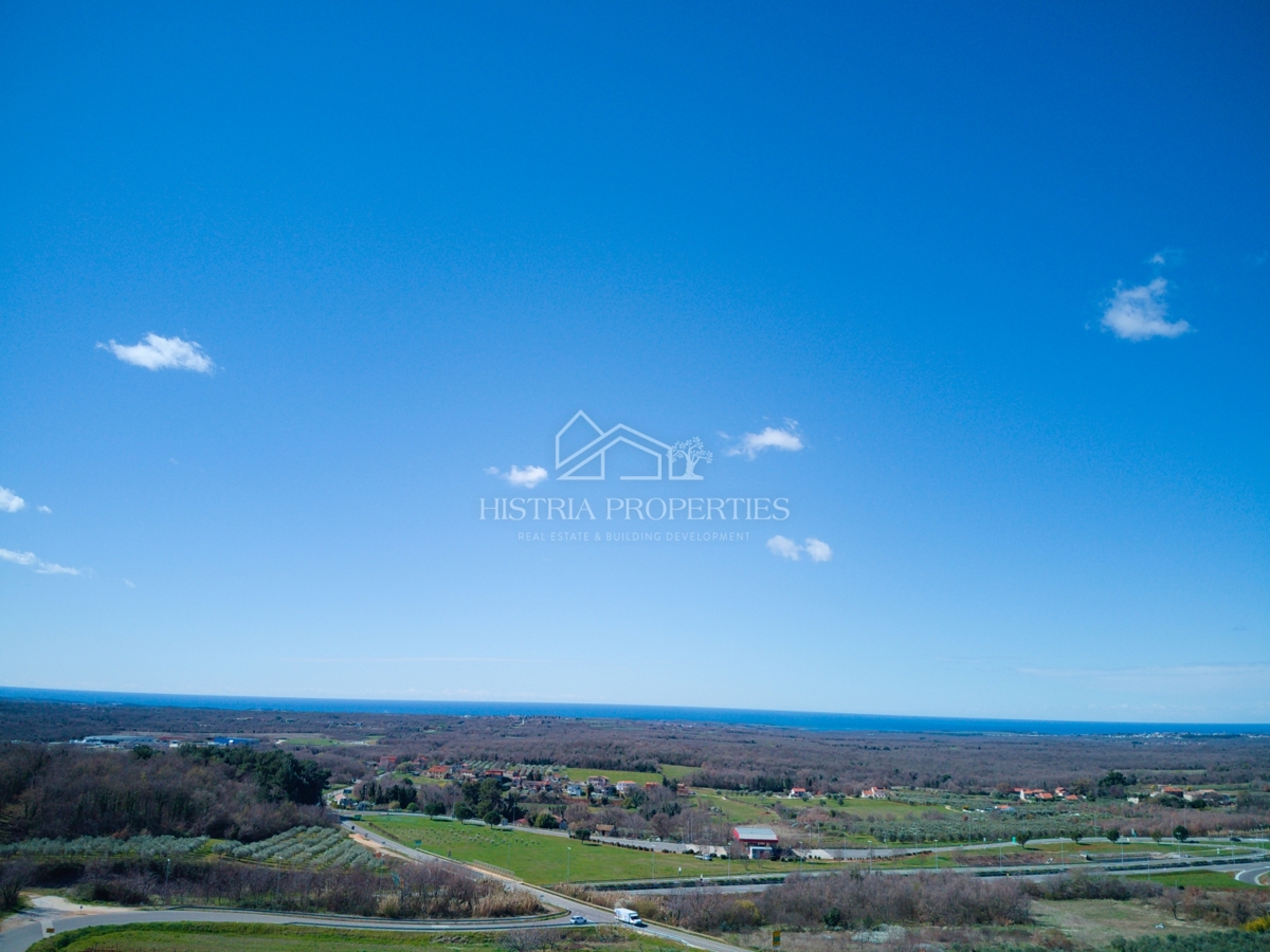 Vista mare da ogni appartamento situato sul terreno dotato di permesso di costruzione.