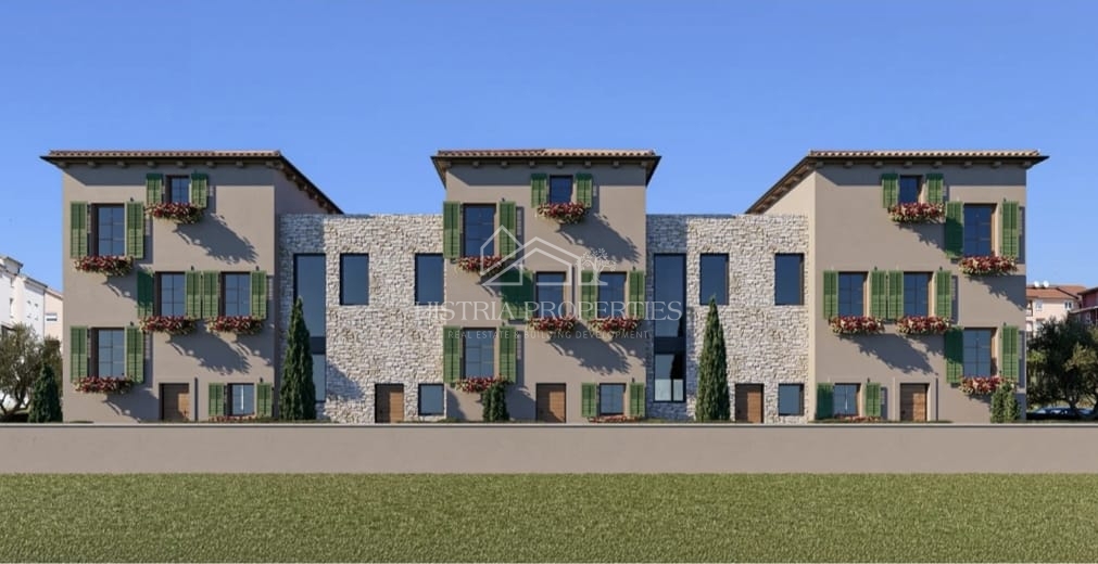 Una storia tradizionale istriana e una grande casa a schiera a 2 km da Parenzo