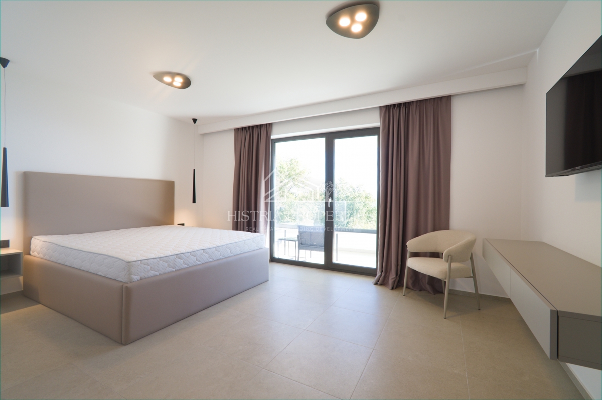 Una villa di lusso unica con vista sull'intero Golfo del Quarnero che catturerà la vostra attenzione vicino a Opatija