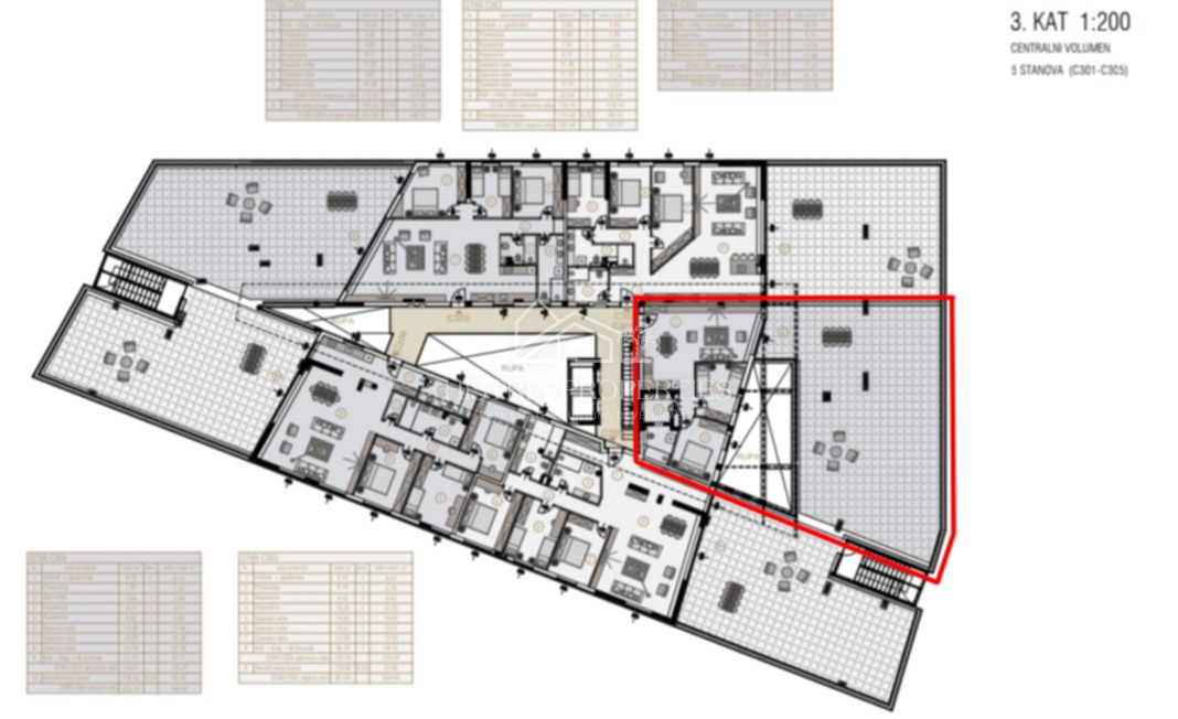 Attico in fantastico palazzo ultramoderno con piscina a 1 km dal mare