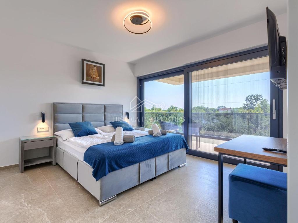 Posizione attraente e vicinanza al mare, e una villa riccamente attrezzata con piscina riscaldata