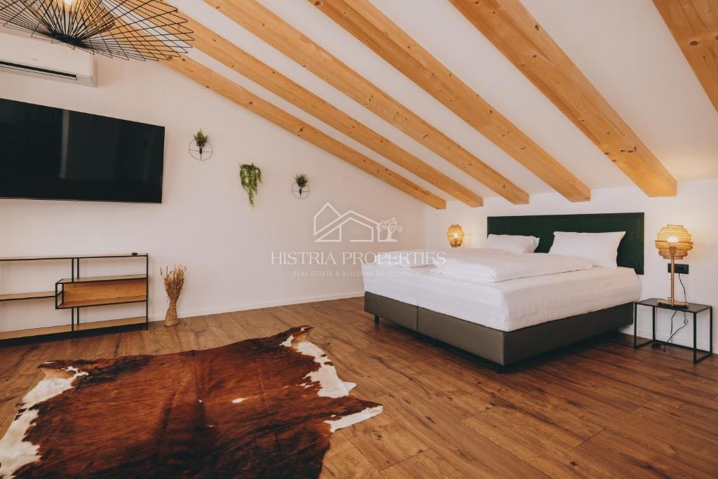 Una posizione tranquilla immersa nel verde e una nuova casa completamente attrezzata con piscina