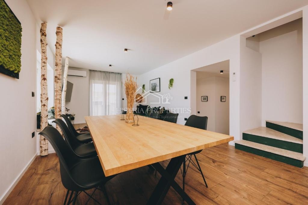 Una posizione tranquilla immersa nel verde e una nuova casa completamente attrezzata con piscina