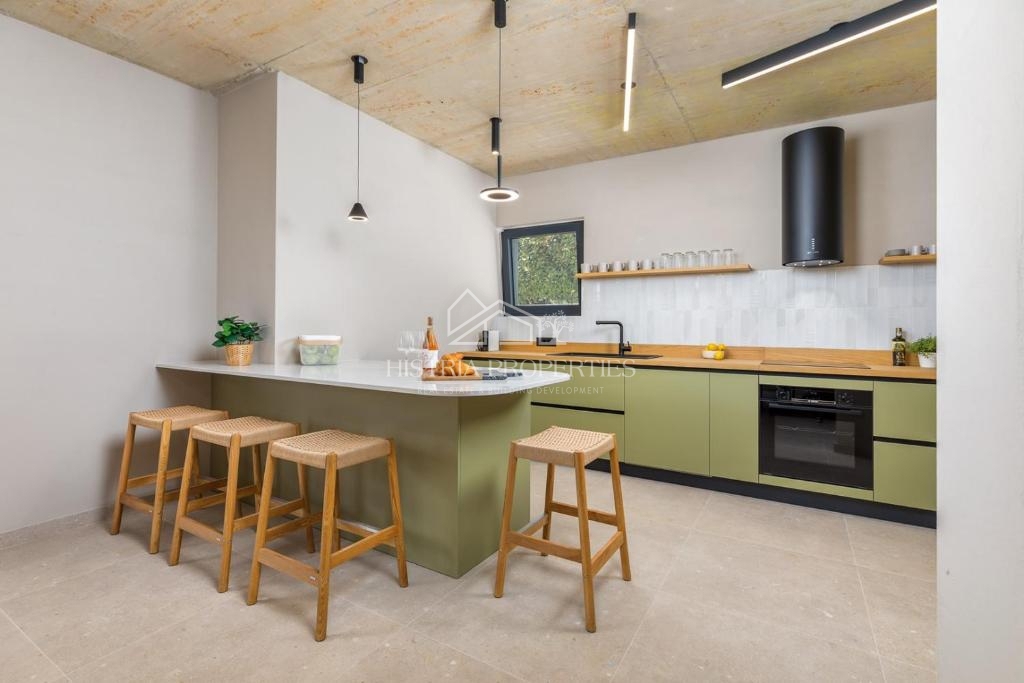 Villa di design arredata con cura nel centro di un luogo popolato vicino a Parenzo