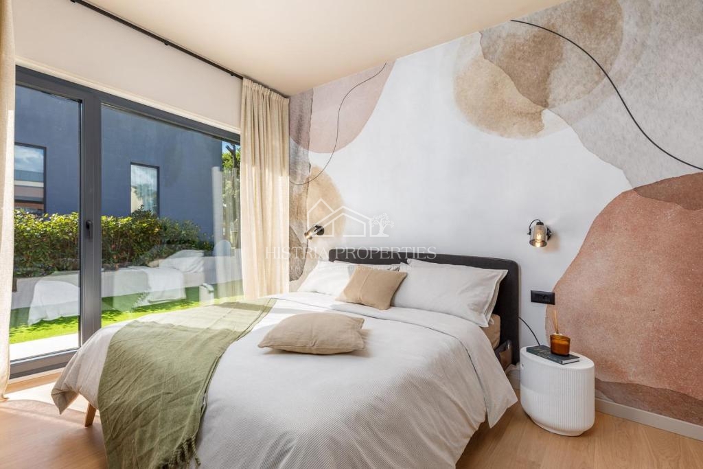 Villa di design arredata con cura nel centro di un luogo popolato vicino a Parenzo