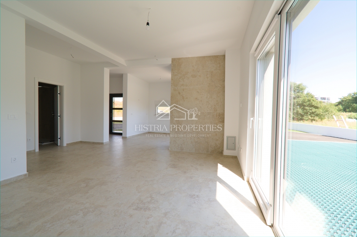 Appartamento di nuova costruzione con ingresso indipendente e giardino a 3,5 km dal mare