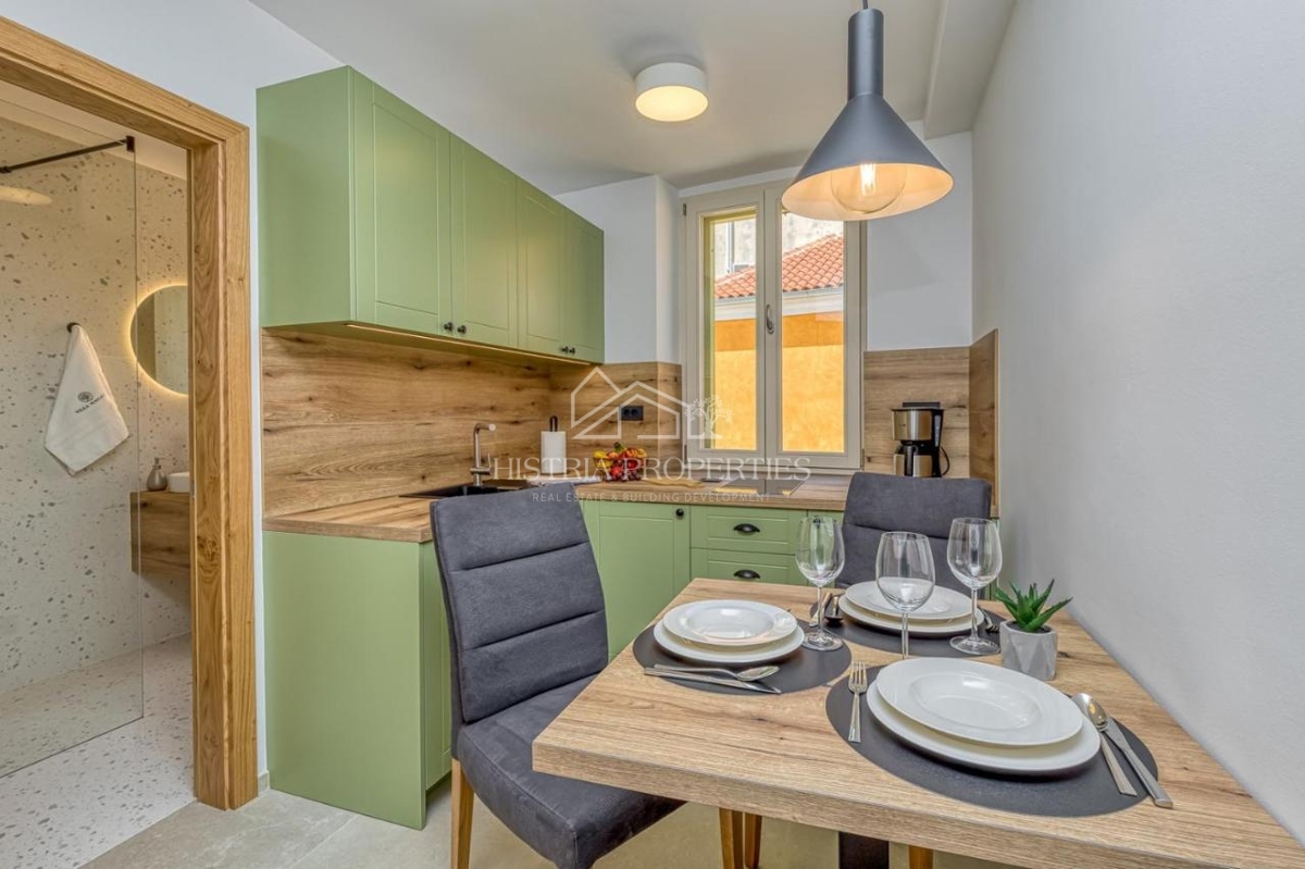 Il nucleo antico di un'affascinante cittadina istriana e una casa istriana ristrutturata per gli amanti della tradizione