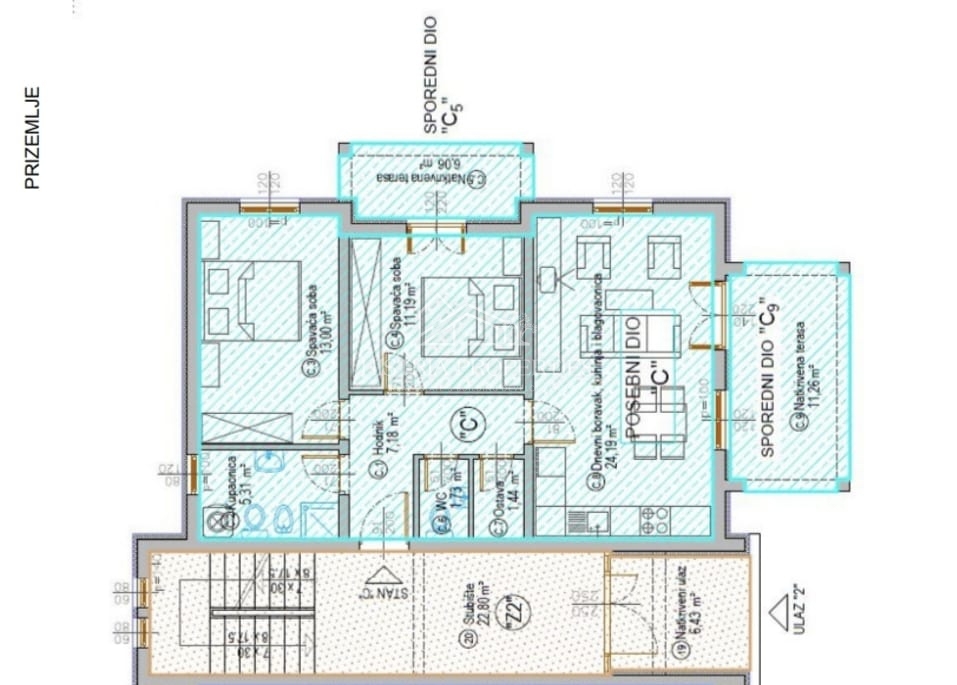 Nuovo appartamento con ampio cortile vicino a Parenzo