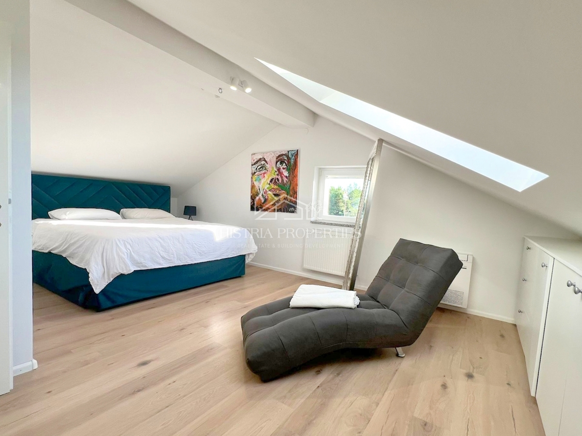 Appartamento confortevole e arredato nella periferia di Parenzo con 2 terrazze