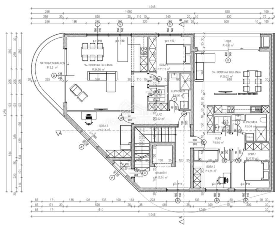 Appartamento con terrazza e vista mare e Alpi a solo 1 km dalla spiaggia.