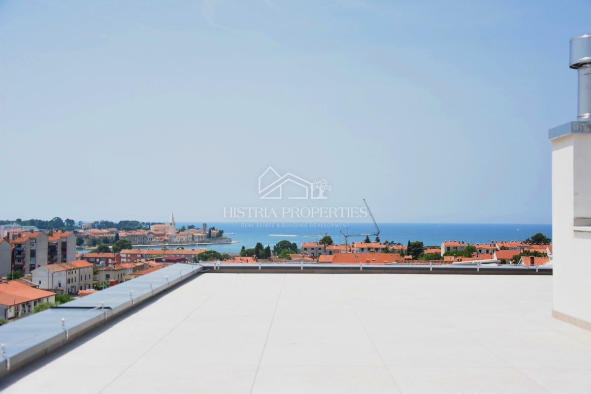 Penthouse che ha tutto in una posizione privilegiata a Parenzo per un soggiorno da sogno