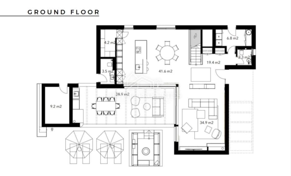 Vista panoramica sul mare e posizione attraente con un progetto moderno pronto per la costruzione