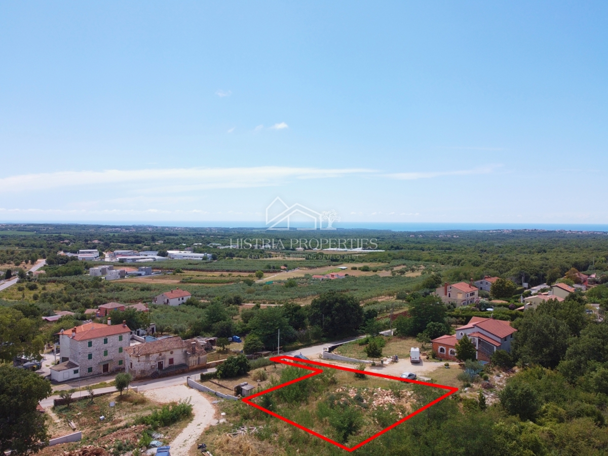 Vista panoramica sul mare e posizione attraente con un progetto moderno pronto per la costruzione