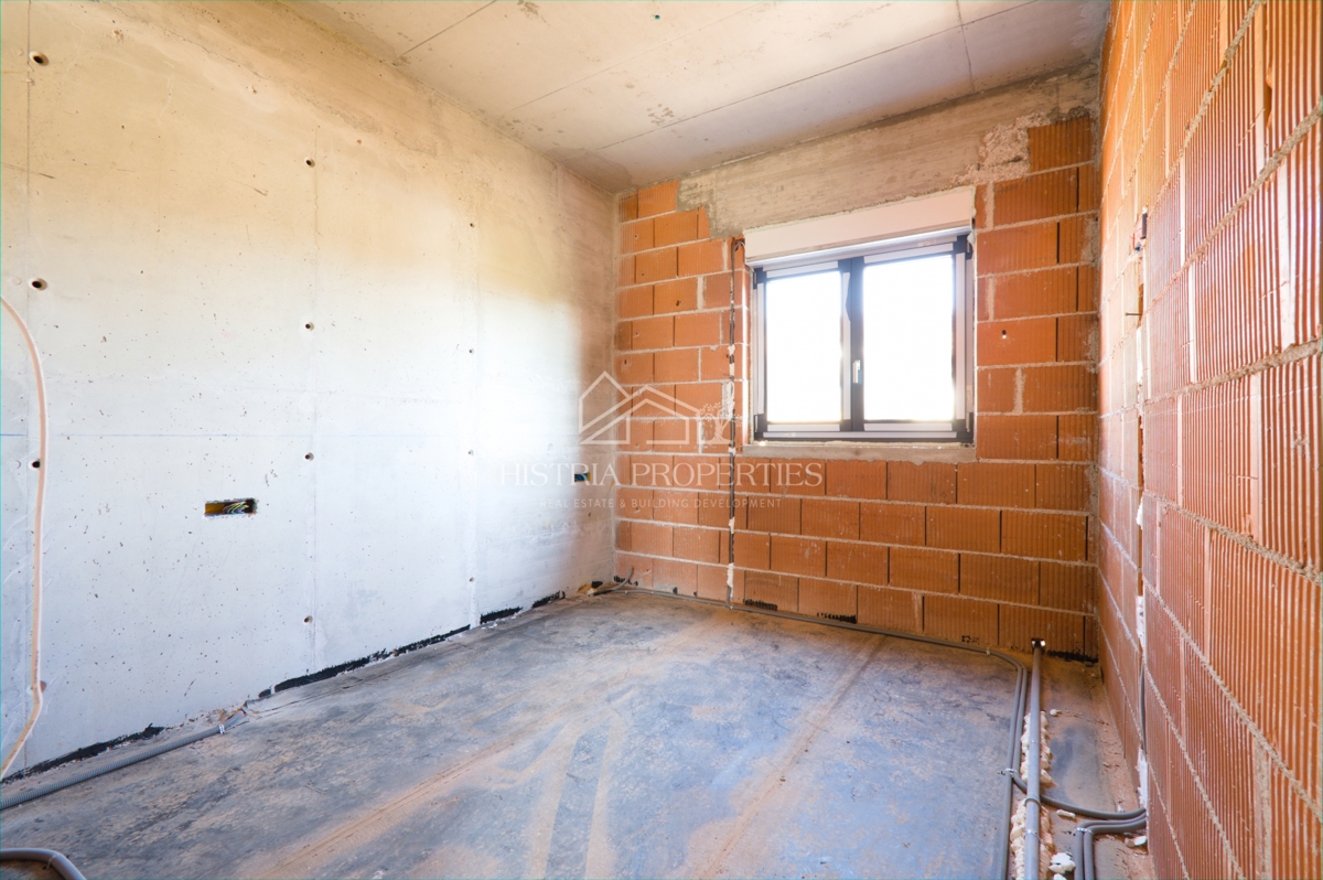 Una vista rilassante sul mare e una posizione che vi rilasserà in un nuovo appartamento di qualità