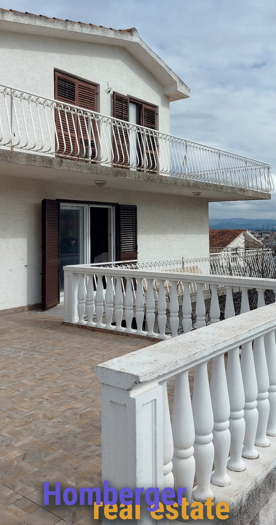 Sognante bellezza su un rilievo con 12 camere da letto e 5 bagni - vista incantevole