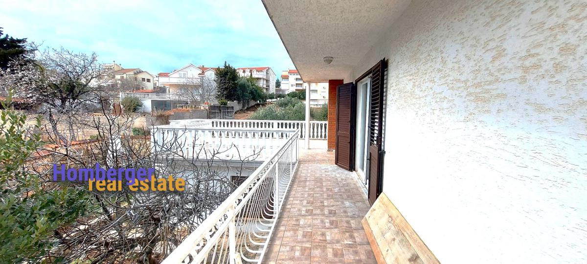 Sognante bellezza su un rilievo con 12 camere da letto e 5 bagni - vista incantevole