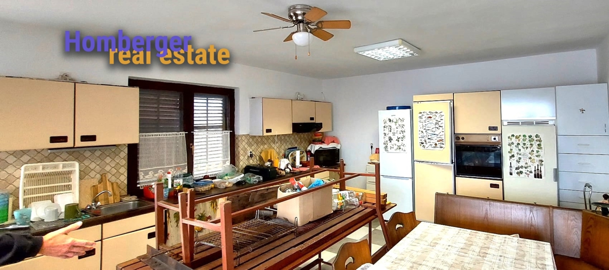 Sognante bellezza su un rilievo con 12 camere da letto e 5 bagni - vista incantevole